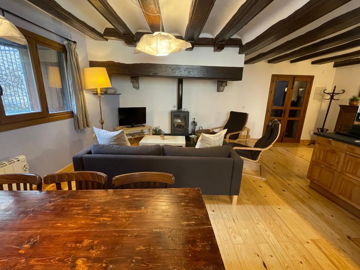 A04 - Apartamento Foc - Casa Mingot - Villmor Anciles エクステリア 写真